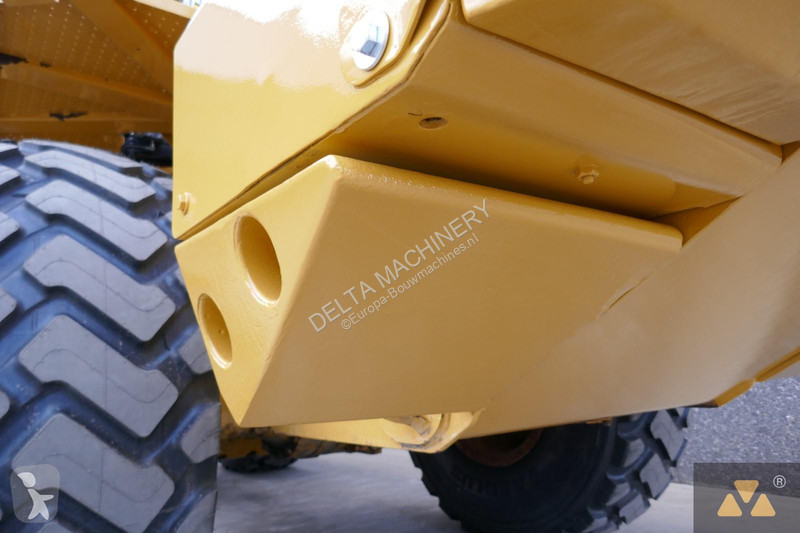 Pala Caterpillar M