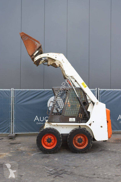Shovel Bobcat