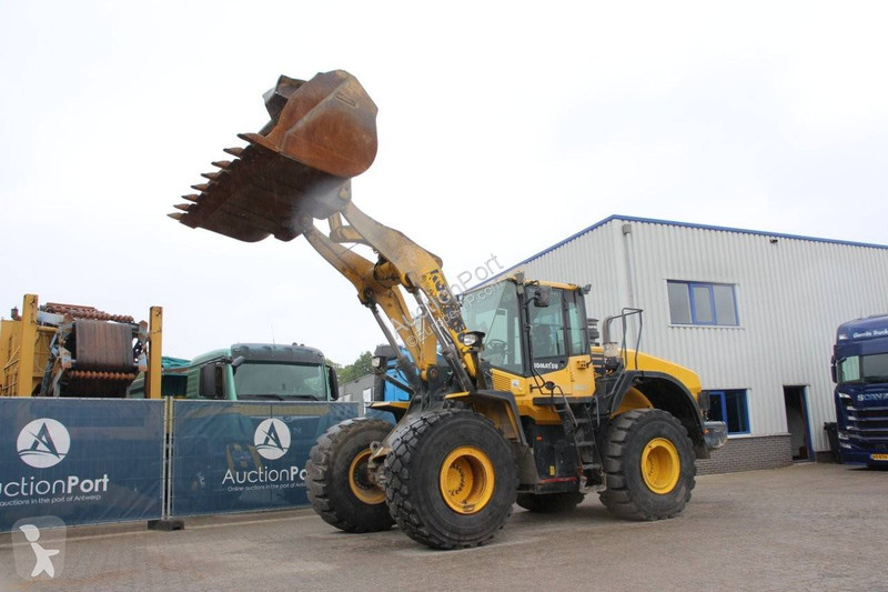 مُحمّلة Komatsu -7