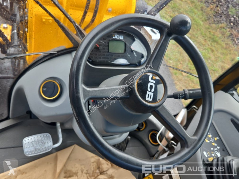Shovel JCB 409