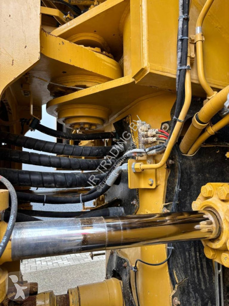 Chargeuse Caterpillar (Full service history...