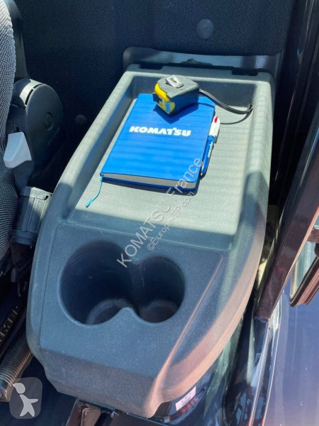 Chargeuse Komatsu WA100M-8E0