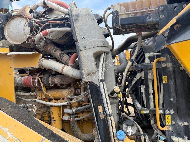 Товарач Caterpillar 982M .