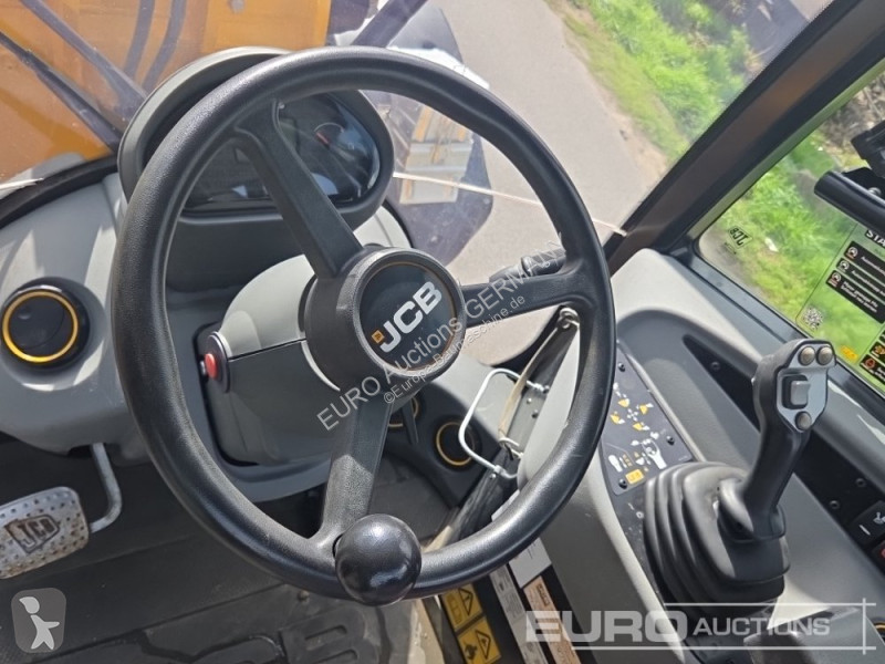 Lastare JCB 409