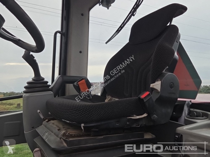 Nakladač Yanmar V100