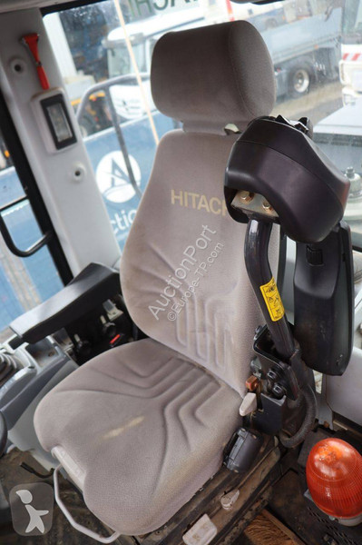 Chargeuse Hitachi 6