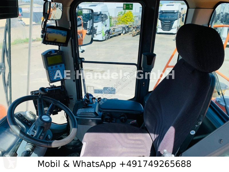 Chargeuse Doosan 4503...