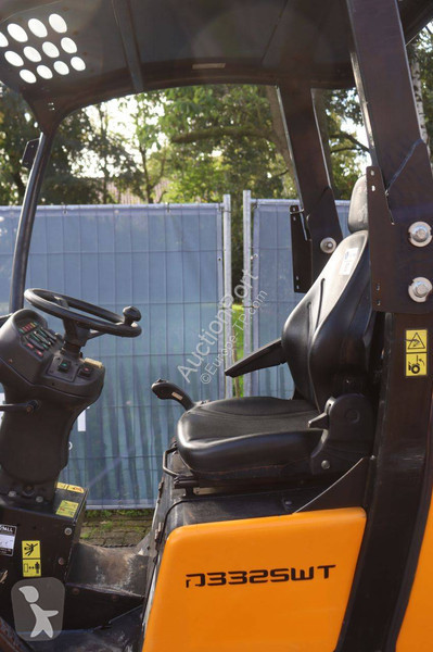 Chargeuse Giant D332SWT
