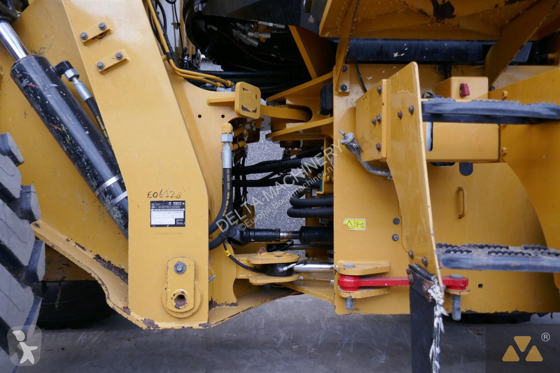 Pala Caterpillar M