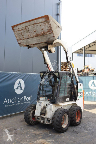 Shovel Bobcat