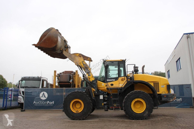 مُحمّلة Komatsu -7