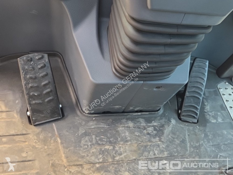 Товарач Mecalac MCL4+