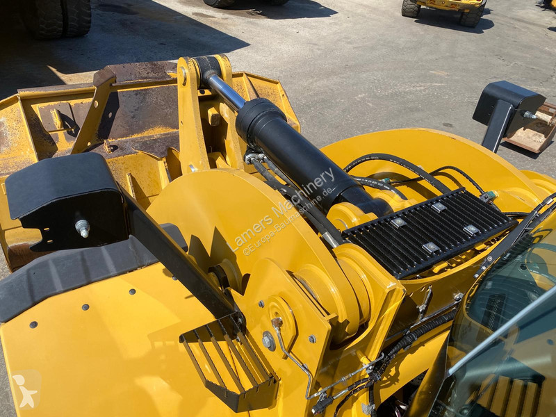 مُحمّلة Caterpillar 962 M .