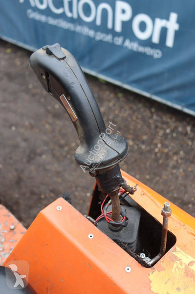 Chargeuse Giant V361