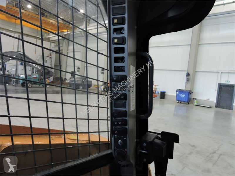 Chargeuse Case SR210 B