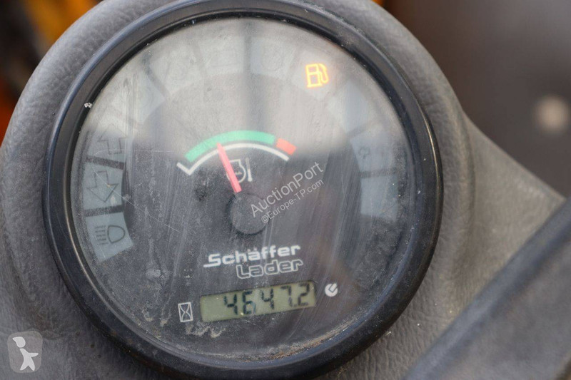 Pala cargadora Schäffer 2445