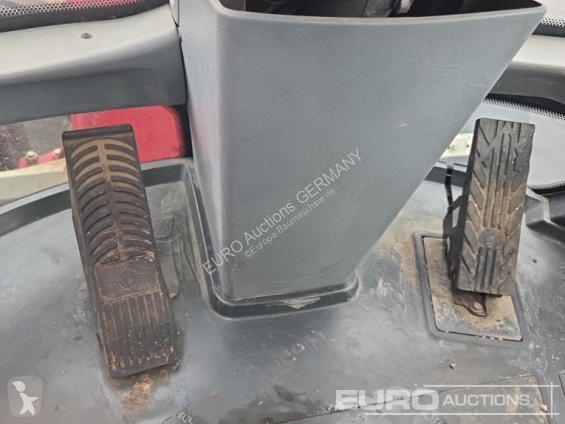 Nakladač Yanmar V100