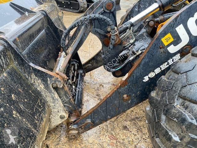 Shovel JCB
