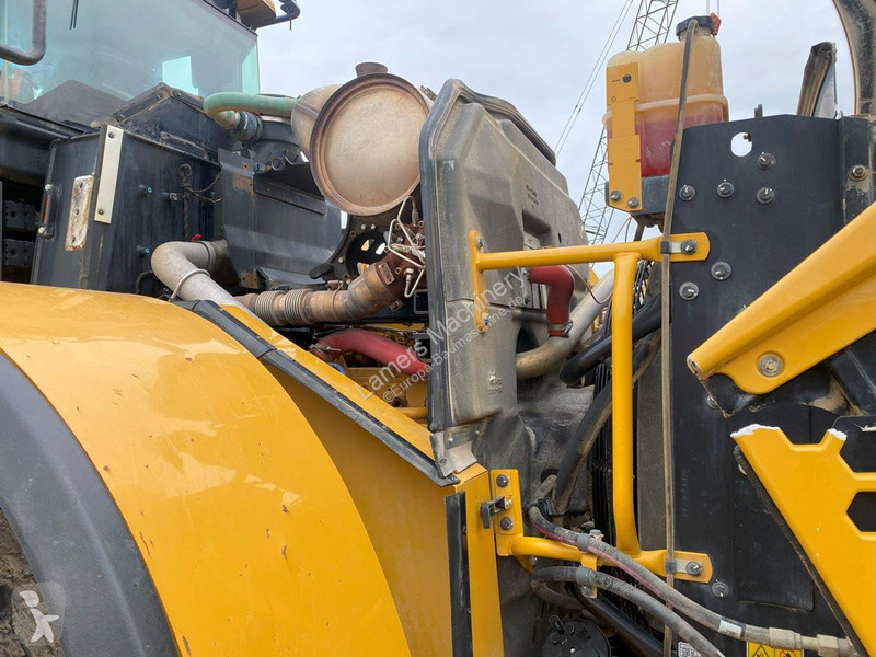 Shovel Caterpillar NVT