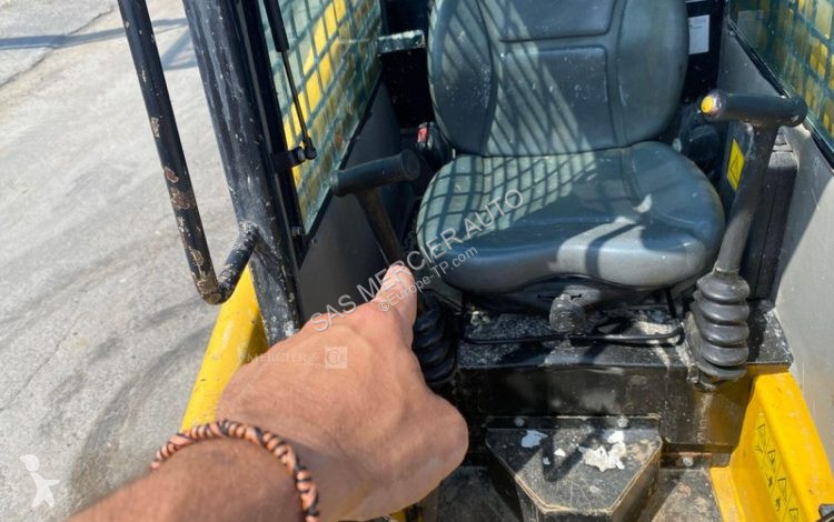 Shovel Gehl mini chargeuse compacte sur roues...