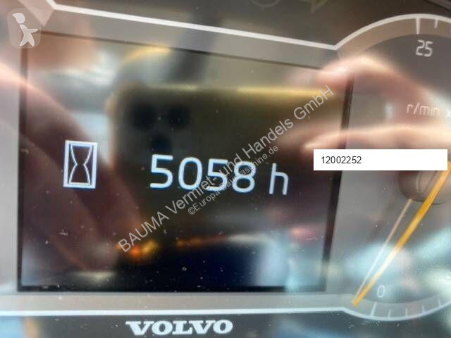 مُحمّلة Volvo L 260 H 6.8 cbm MIETE / RENTAL...