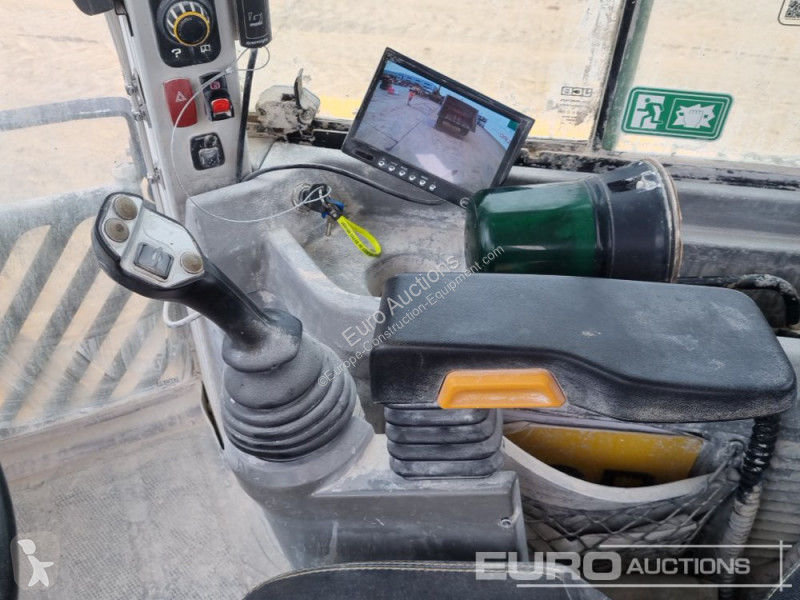 Nakladač JCB 437-55WM