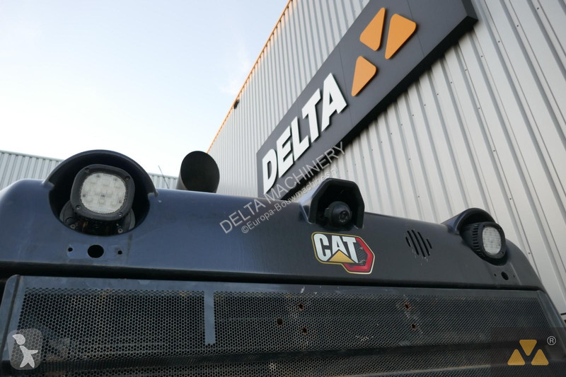 Nakladač Caterpillar 972M