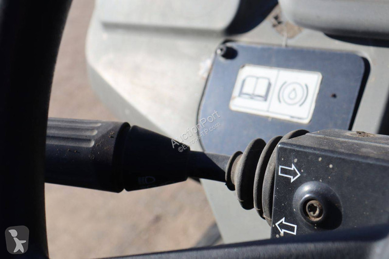مُحمّلة Kubota R065