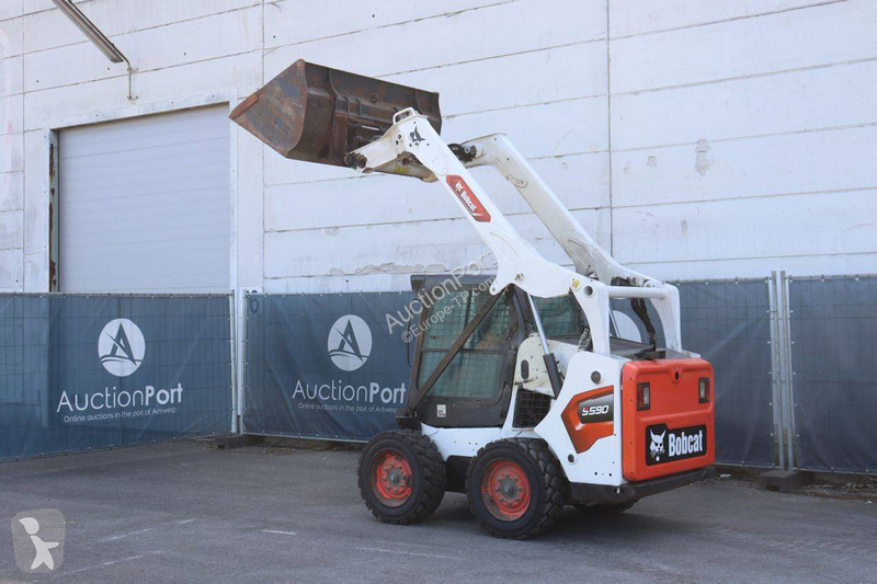 مُحمّلة Bobcat S590