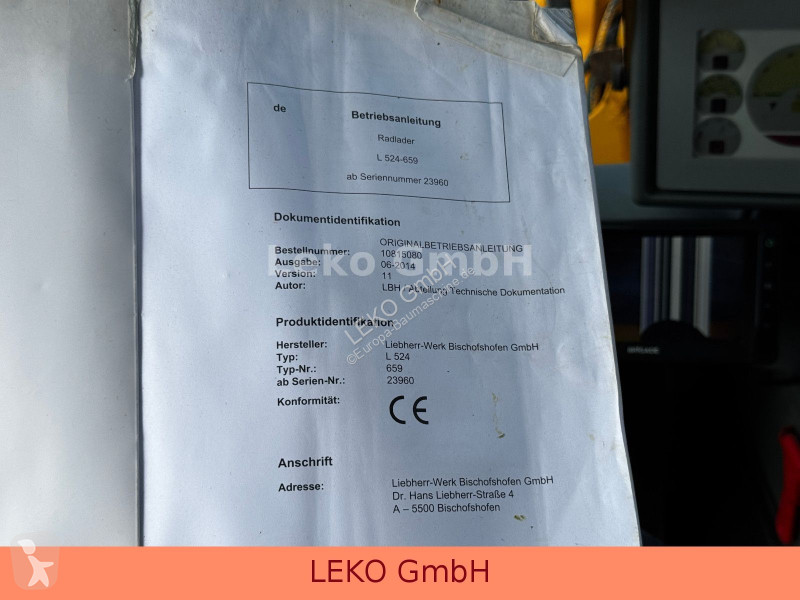 Liebherr Mit 3 Löffeln & 1 Gabel loader