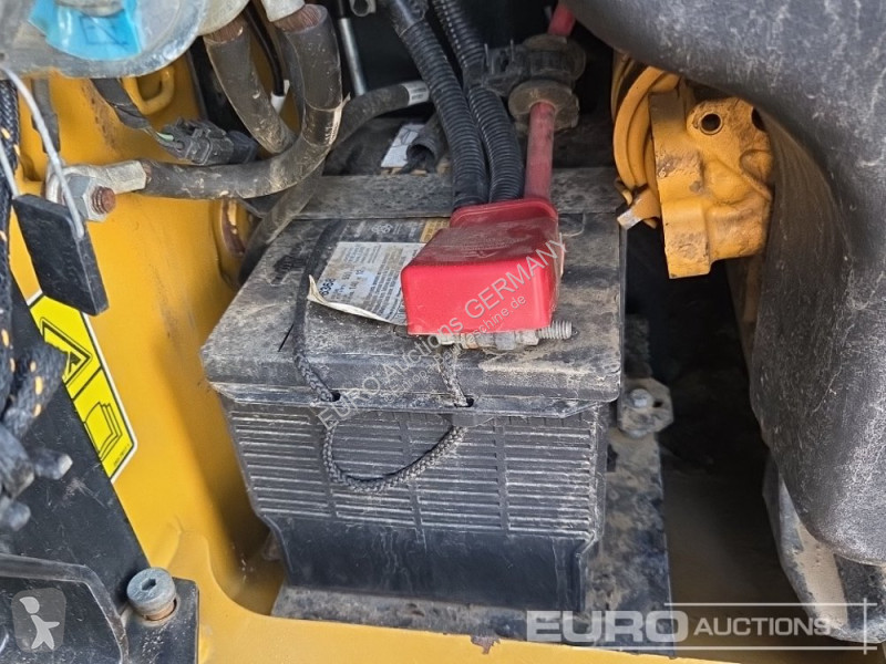Фронтальный погрузчик Caterpillar 289D3