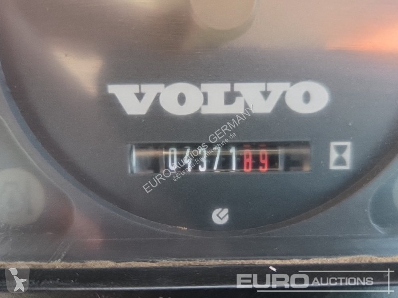 Pala cargadora Volvo L28F
