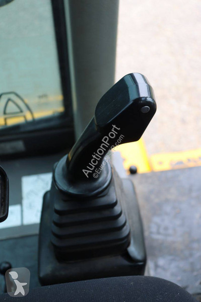 Chargeuse Ahlmann AZ150e