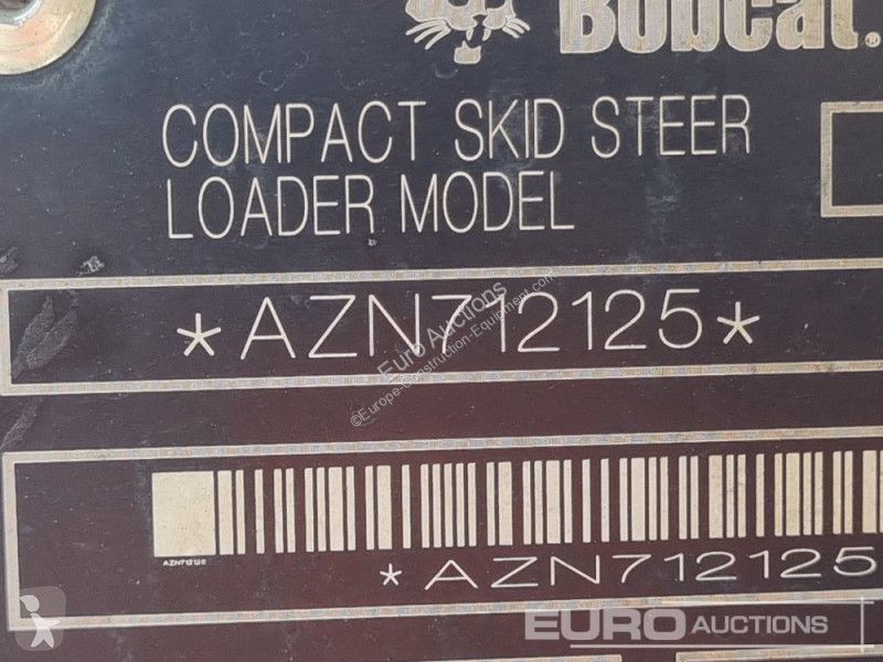 Shovel Bobcat S530