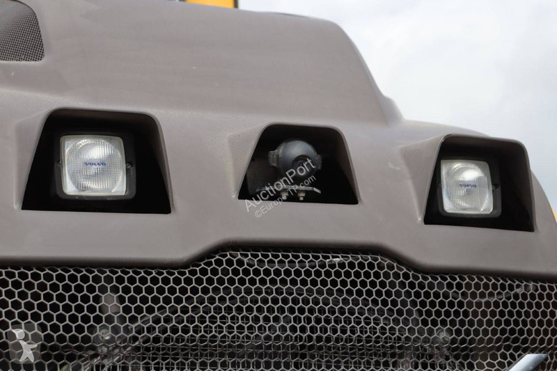 Shovel Volvo L60H