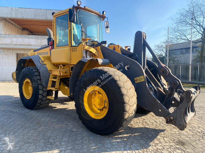 Nakladač Volvo L110