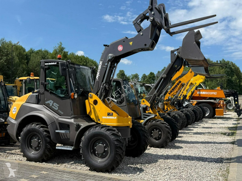 Nakladač Liebherr Compact Łyżka + Widły Super...