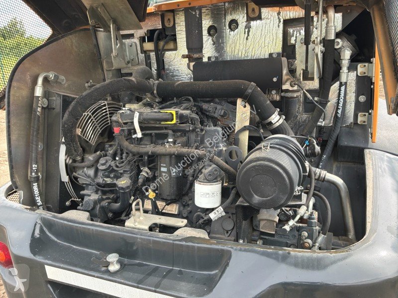 Nakladač Case 321F