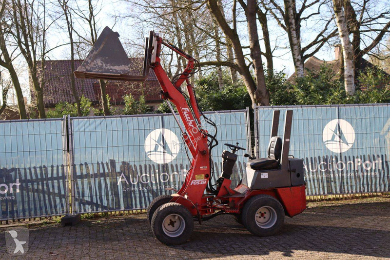 Nakladač Fuchs F853H