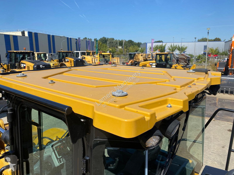 مُحمّلة Caterpillar 962 M .