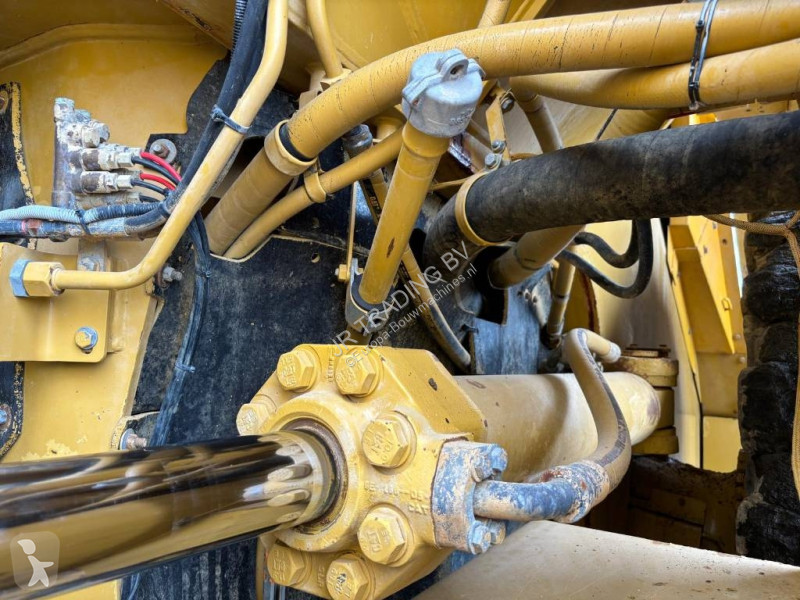 Chargeuse Caterpillar (Full service history...
