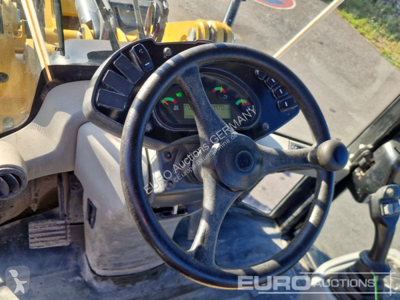 Chargeuse Caterpillar 908M