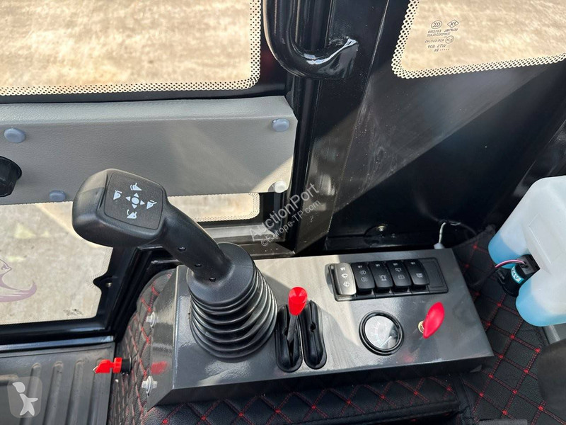 MINI 780T loader
