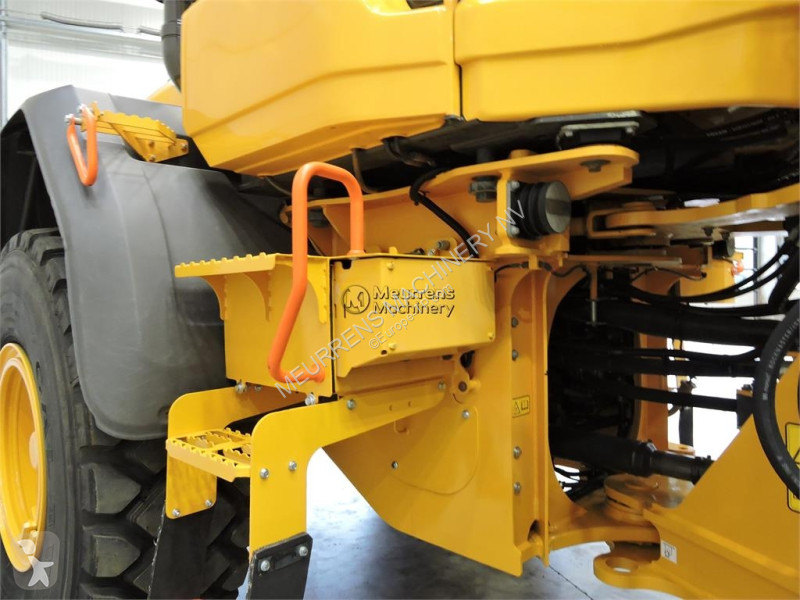 مُحمّلة Volvo New Bucket + Tyres