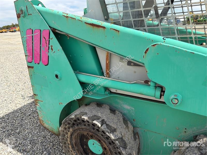 Chargeuse IHI 2041 Skid Steer Loader