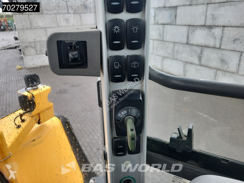 Nakladač Volvo L250 CDC
