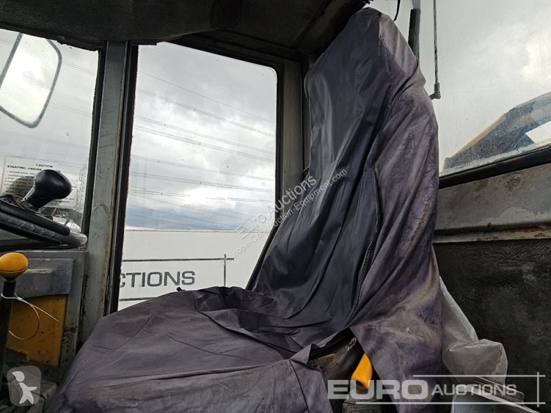 Nakladač JCB 420