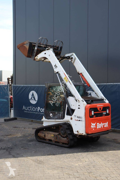 Shovel Bobcat T450