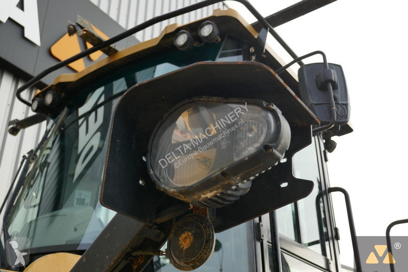 Nakladač Caterpillar 980M