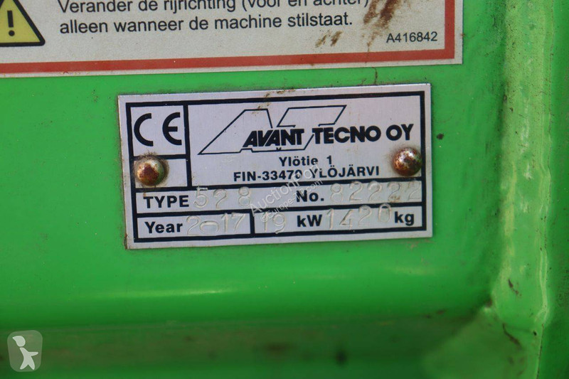 Nakladač Avant tecno